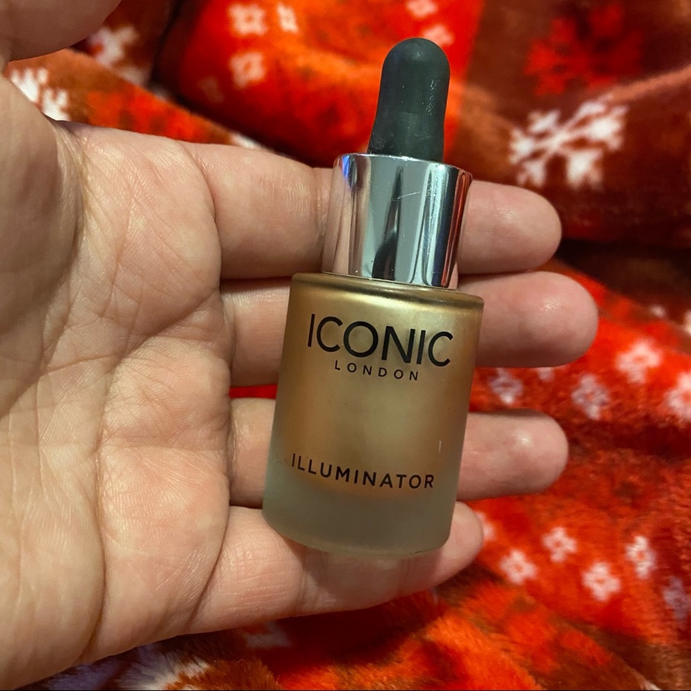 Iconic London illuminator liquid highlight